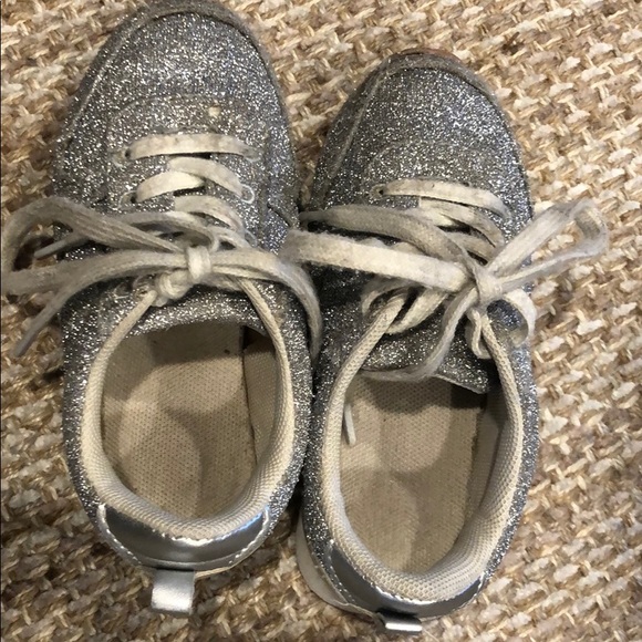 Silver shoes - Picture 2 of 3